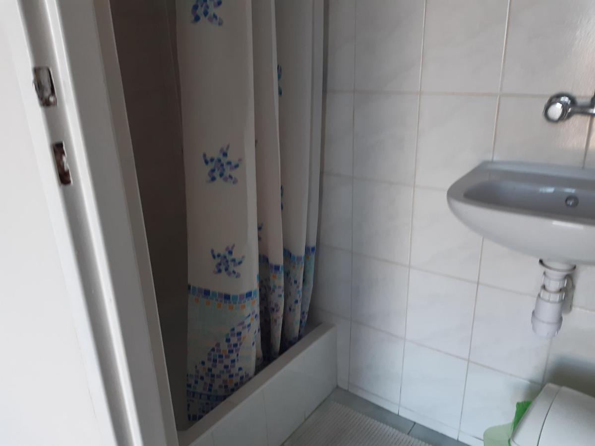 Pokoje Goscinne Augustyna Łeba Exteriör bild