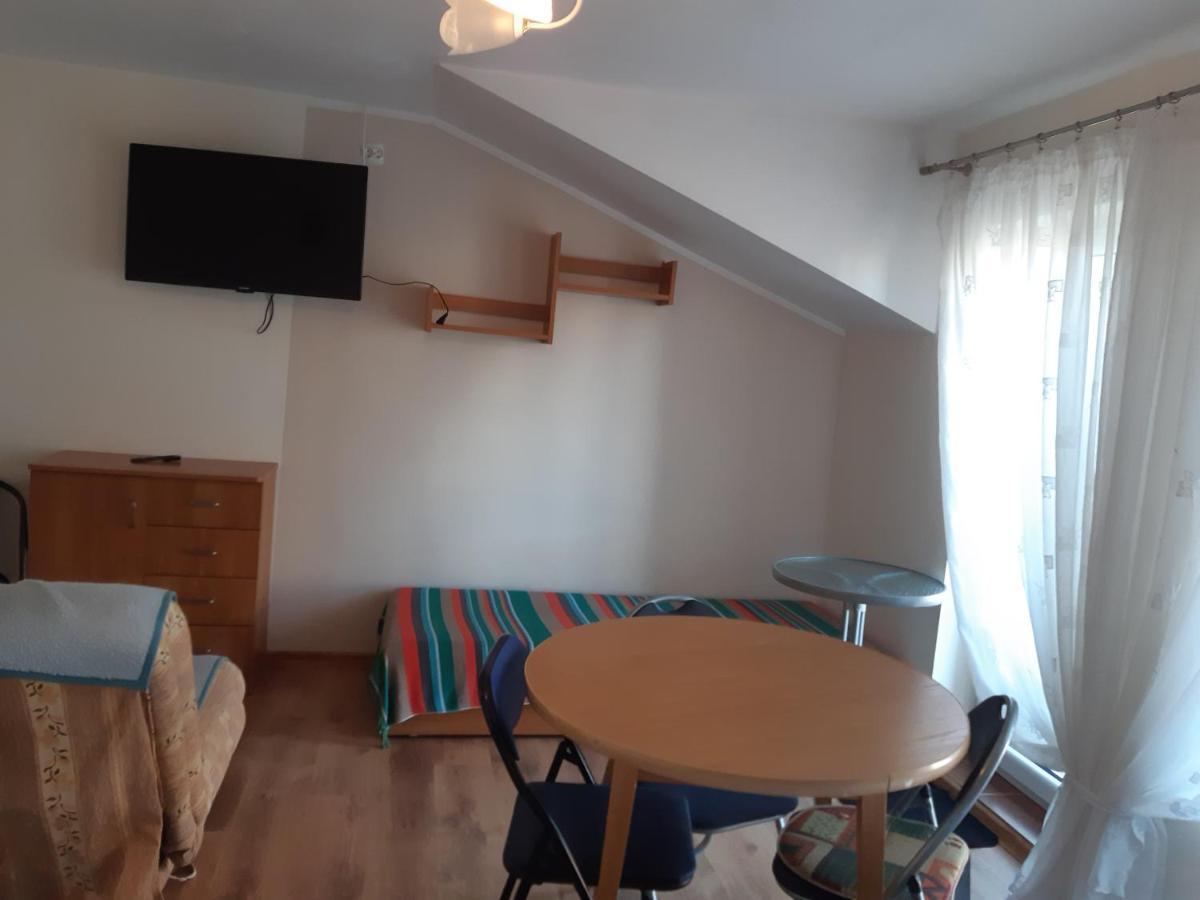 Pokoje Goscinne Augustyna Łeba Exteriör bild